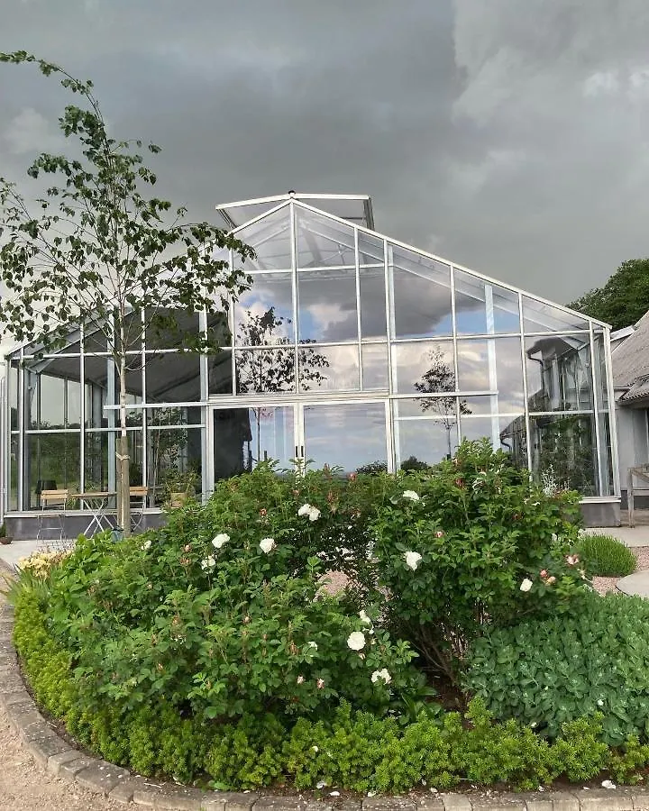 Cocoon Meetings Bed and Breakfast Degeberga 3*,  Sverige
